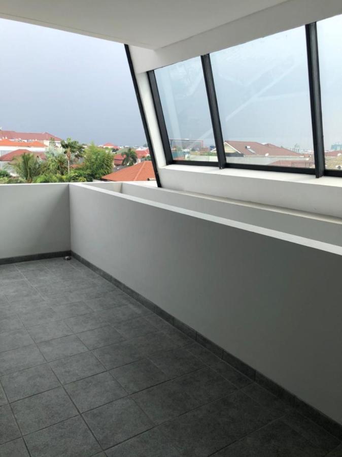 Cozy Puri Hotel Jakarta Ngoại thất bức ảnh