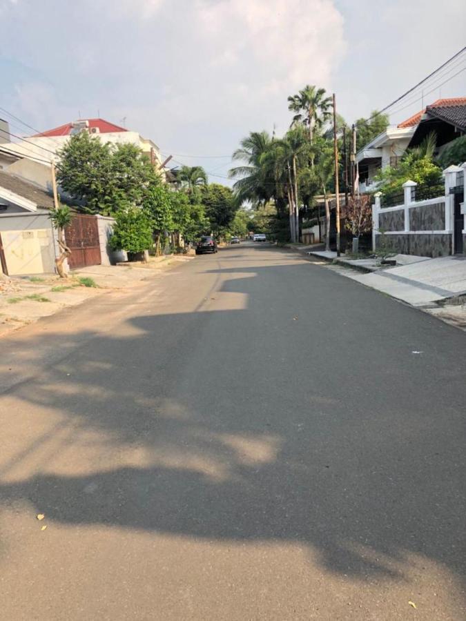 Cozy Puri Hotel Jakarta Ngoại thất bức ảnh